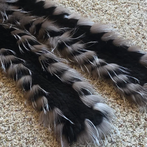 Dana Stein Rabbit And Fox Fur Scarf - Picture 4 of 8